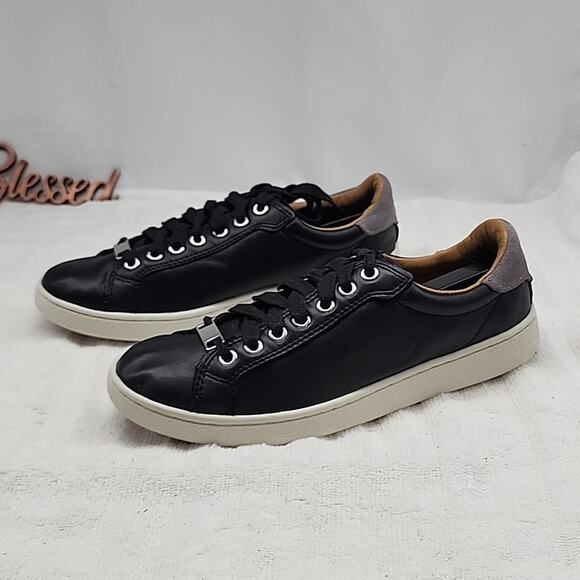 UGG MILO BLACK GRAY LEATHER SUEDE SKATE/SNEAKERS LADIES 8 NWOB TOUGH RUBBER SOLE - Picture 1 of 16